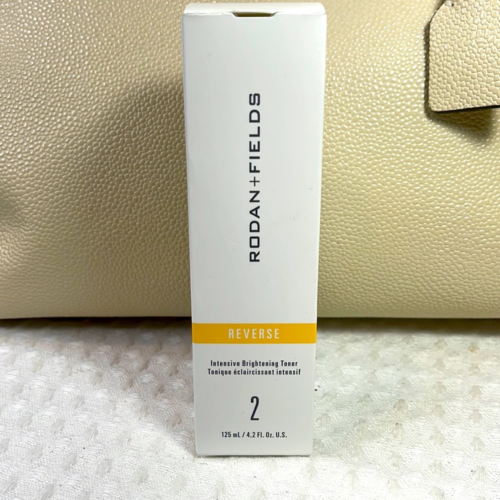Rodan + Fields reverse intensive 2 brightening toner NIB